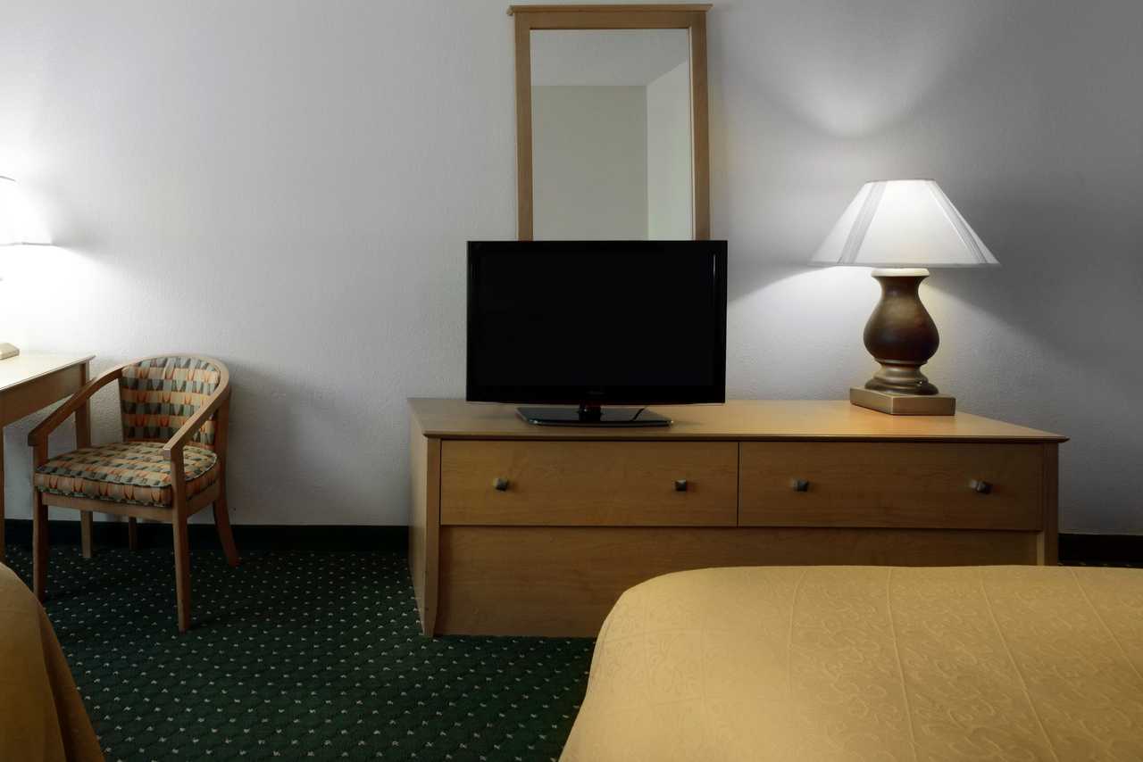 Guest room with flat-screen television